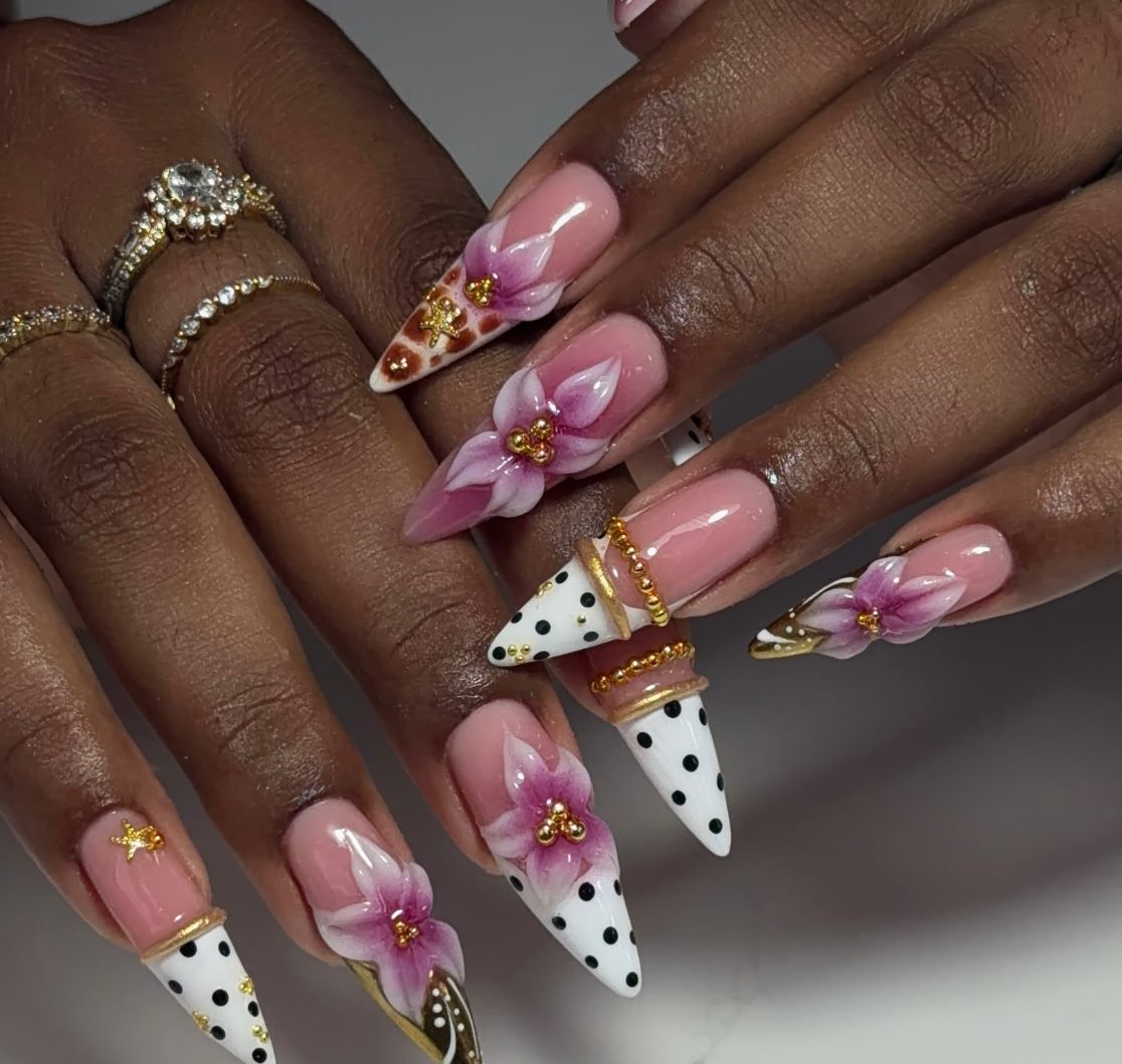 Nail art complet — 10 ongles — prestation réalisée par NUA NAILS Tech aux Abymes